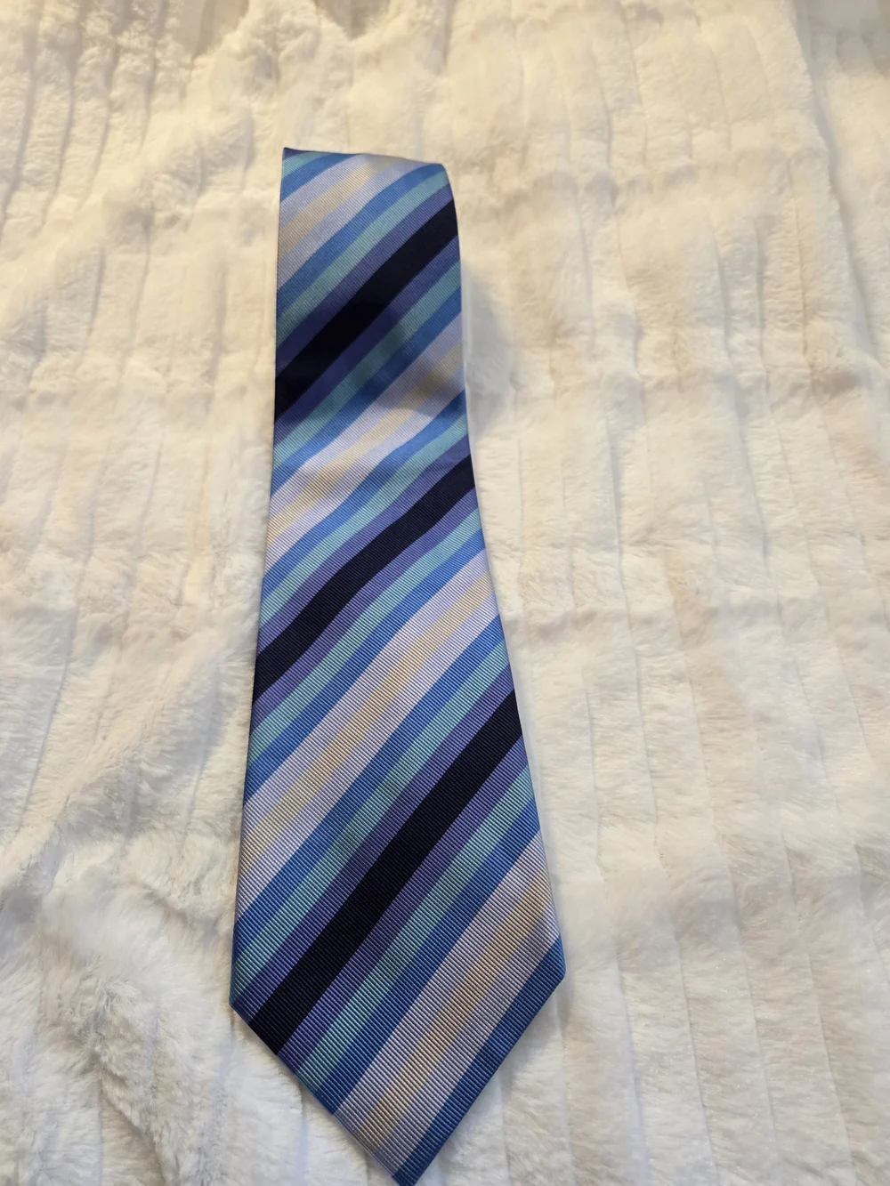 100 % Silk Men's Blue Striped Silk Tie - Stylish Blue Multi-Stripe